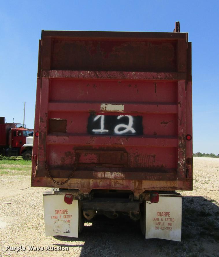 image for item DD8492 1979 Ford silage truck