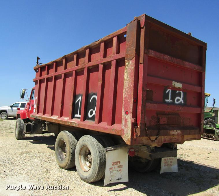image for item DD8492 1979 Ford silage truck