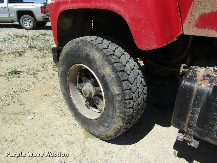 image for item DD8492 1979 Ford silage truck