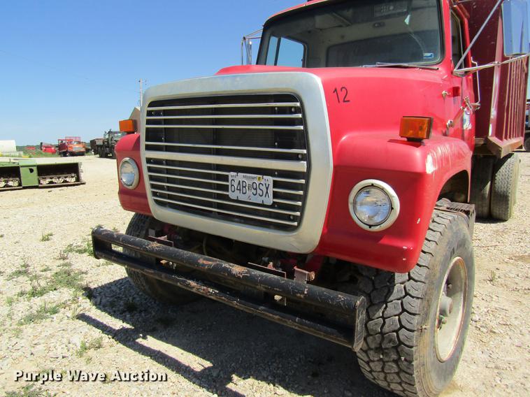 image for item DD8492 1979 Ford silage truck