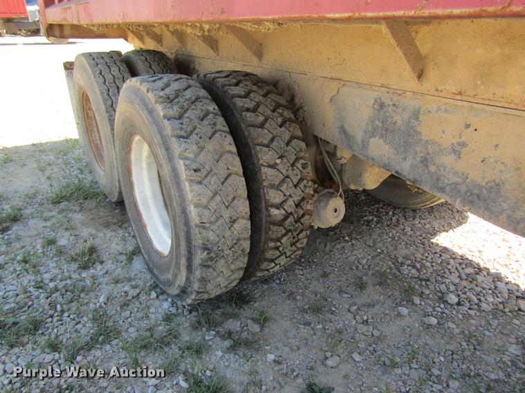 image for item DD8492 1979 Ford silage truck