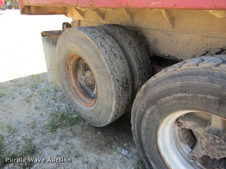 image for item DD8492 1979 Ford silage truck