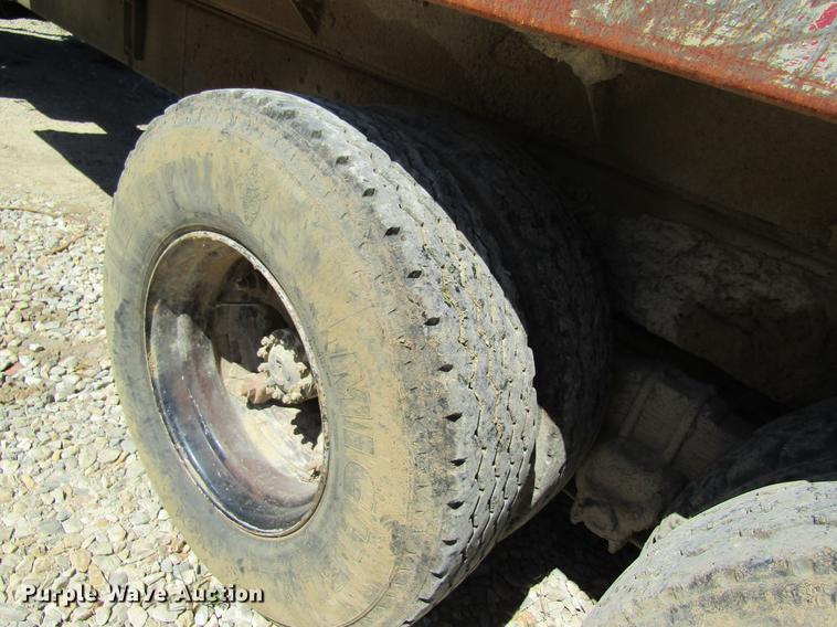 image for item DD8492 1979 Ford silage truck