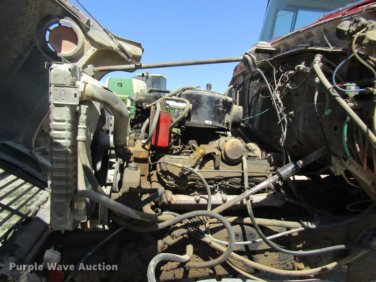 image for item DD8492 1979 Ford silage truck