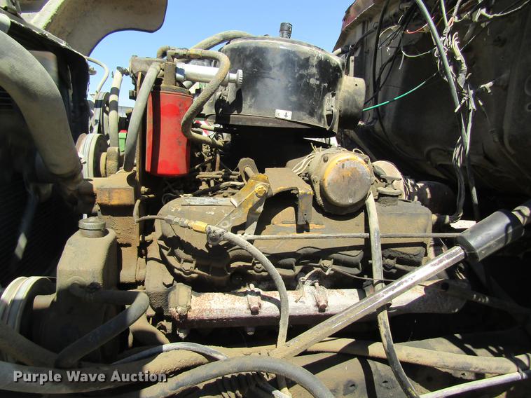 image for item DD8492 1979 Ford silage truck