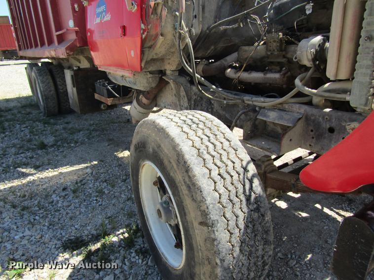image for item DD8492 1979 Ford silage truck