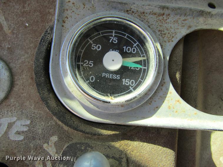 image for item DD8492 1979 Ford silage truck