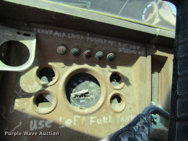 image for item DD8492 1979 Ford silage truck