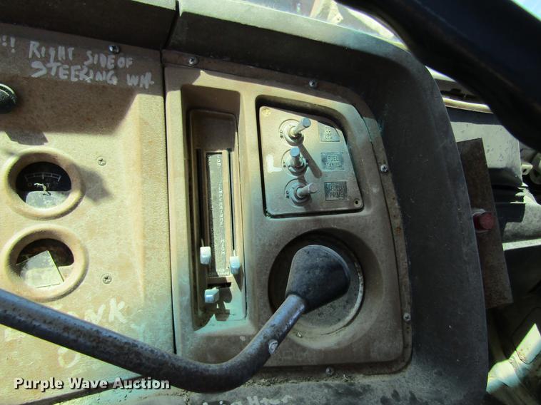 image for item DD8492 1979 Ford silage truck