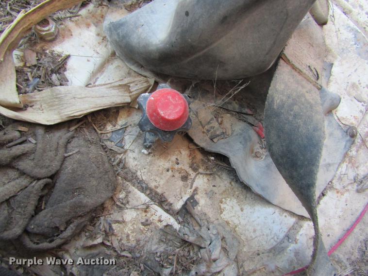 image for item DD8492 1979 Ford silage truck