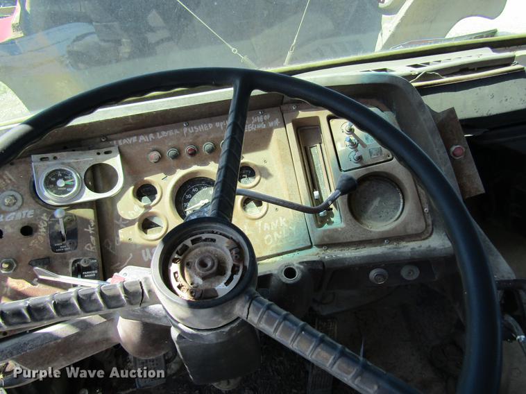 image for item DD8492 1979 Ford silage truck