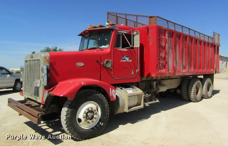 image for item DD8493 1991 Peterbilt 375 silage truck