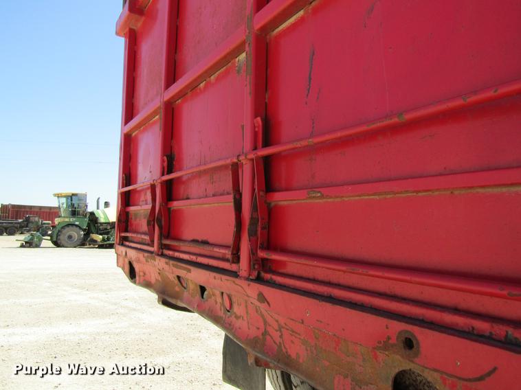 image for item DD8493 1991 Peterbilt 375 silage truck