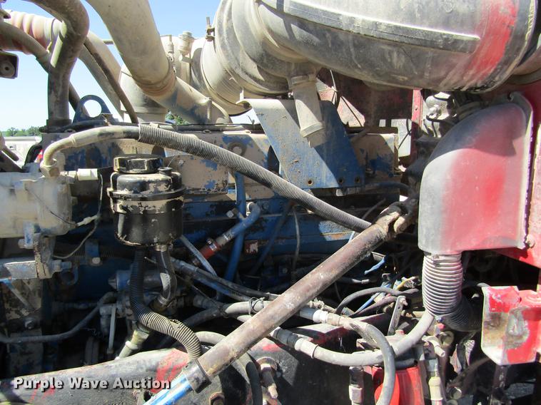 image for item DD8493 1991 Peterbilt 375 silage truck