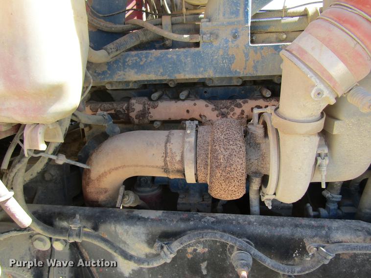 image for item DD8493 1991 Peterbilt 375 silage truck