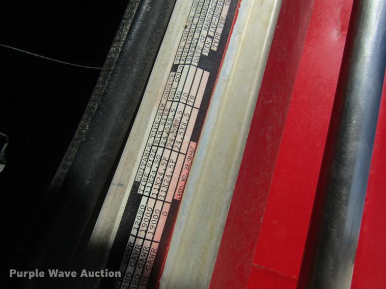 image for item DD8493 1991 Peterbilt 375 silage truck