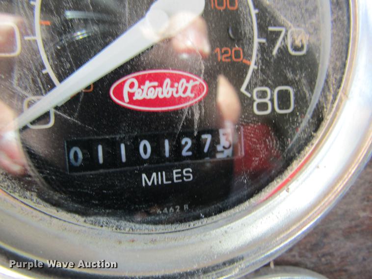 image for item DD8493 1991 Peterbilt 375 silage truck