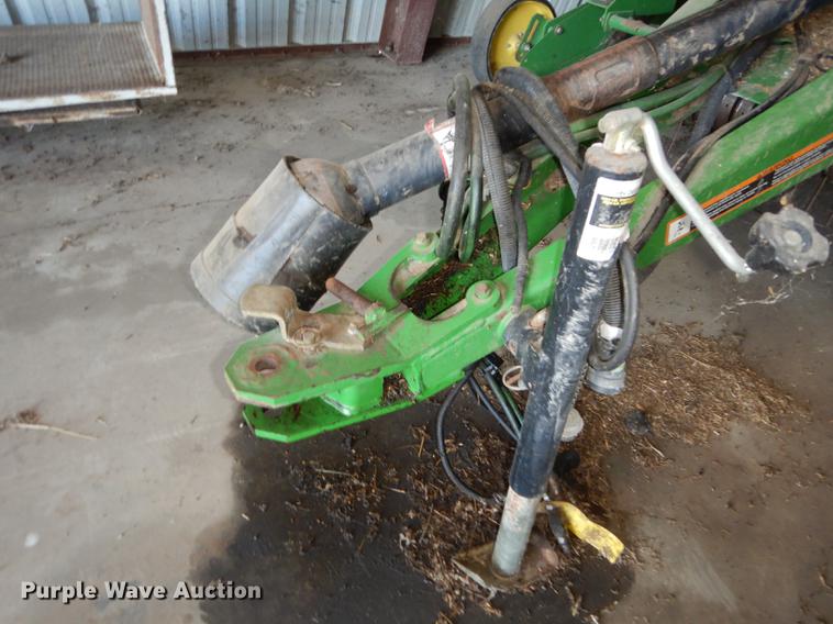 image for item DE1796 2003 John Deere 567 Mega Wide round baler