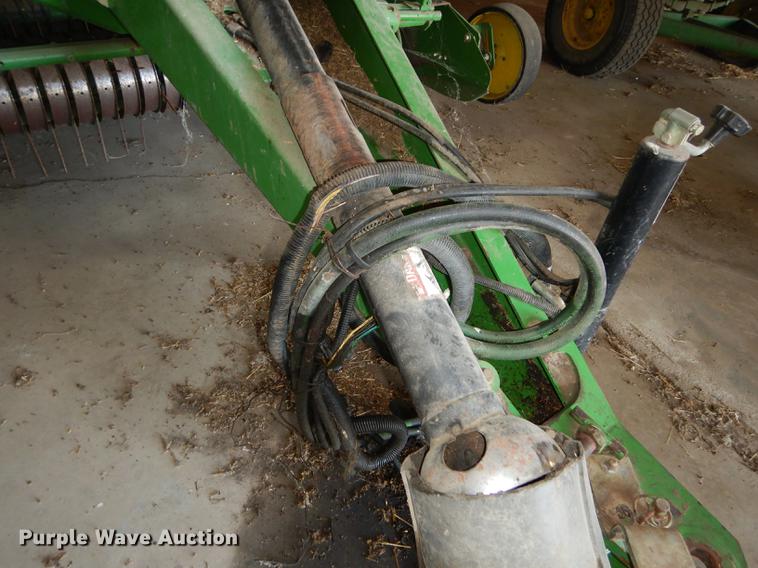 image for item DE1796 2003 John Deere 567 Mega Wide round baler