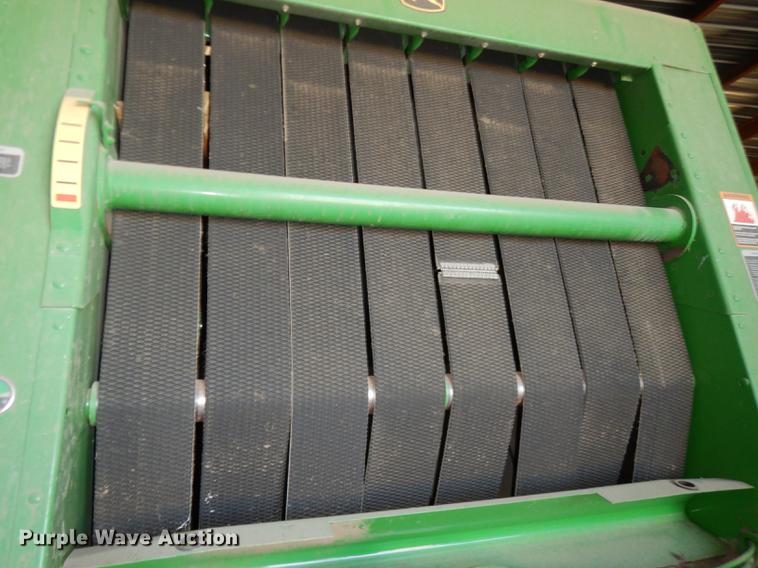 image for item DE1796 2003 John Deere 567 Mega Wide round baler