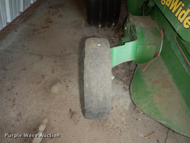 image for item DE1796 2003 John Deere 567 Mega Wide round baler