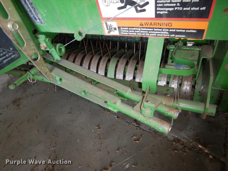 image for item DE1796 2003 John Deere 567 Mega Wide round baler