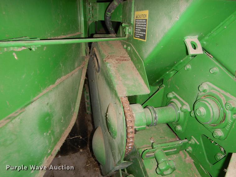 image for item DE1796 2003 John Deere 567 Mega Wide round baler