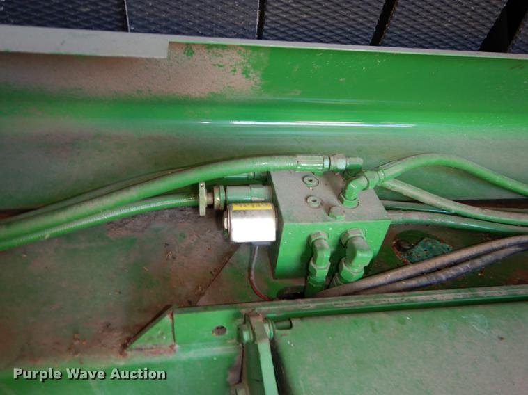 image for item DE1796 2003 John Deere 567 Mega Wide round baler