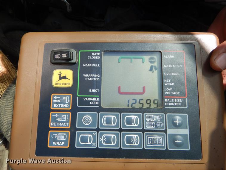 image for item DE1796 2003 John Deere 567 Mega Wide round baler
