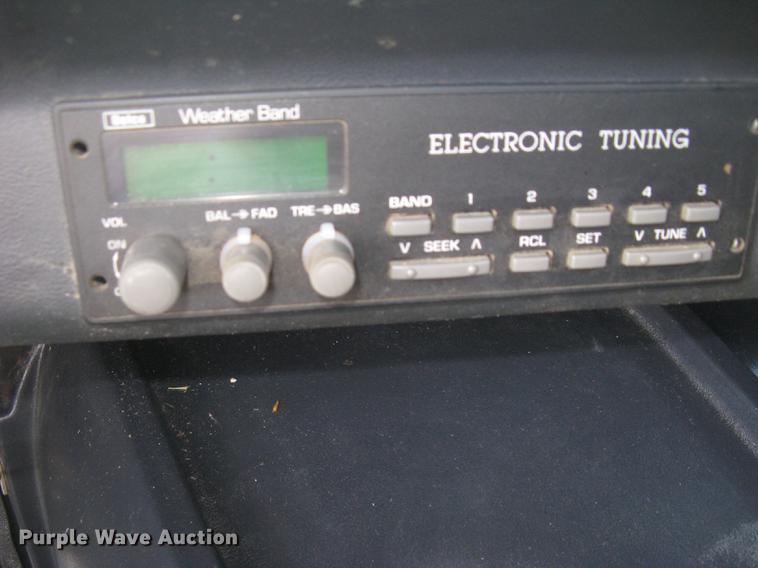 image for item DE2949 1994 White Gmc WG semi truck