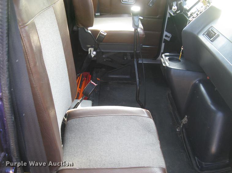 image for item DE2949 1994 White Gmc WG semi truck