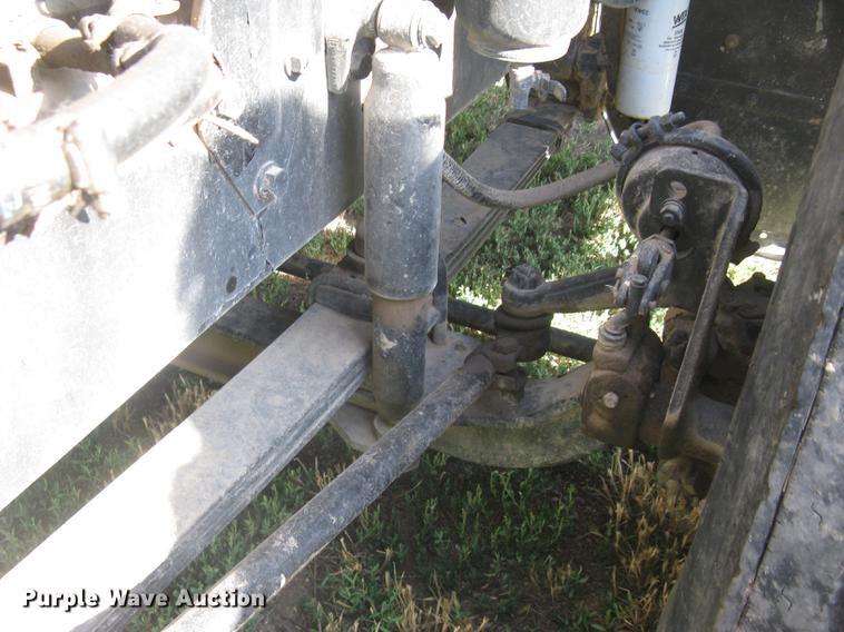 image for item DE2949 1994 White Gmc WG semi truck