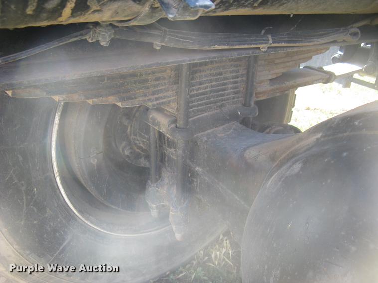 image for item DE2949 1994 White Gmc WG semi truck