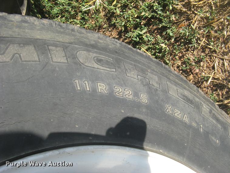 image for item DE2949 1994 White Gmc WG semi truck