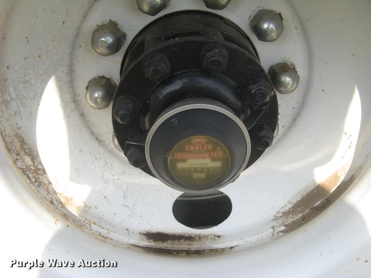 image for item DE2949 1994 White Gmc WG semi truck