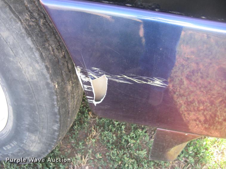 image for item DE2949 1994 White Gmc WG semi truck