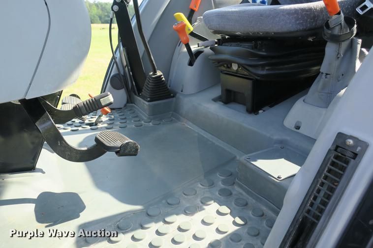 image for item DE3728 2005 Deutz Fahr Agrofarm 100 MFWD tractor