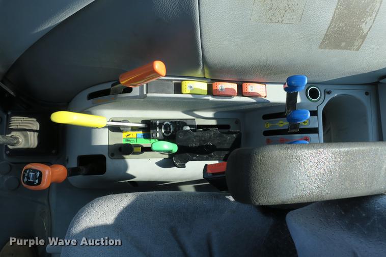 image for item DE3728 2005 Deutz Fahr Agrofarm 100 MFWD tractor