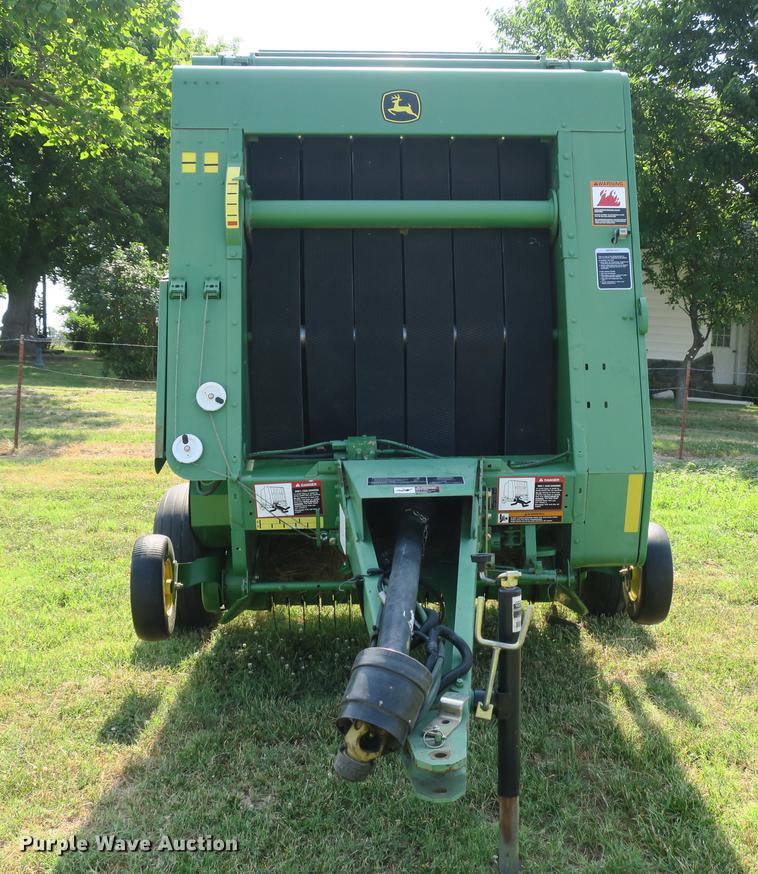 image for item DE3731 2009 John Deere 458 round baler