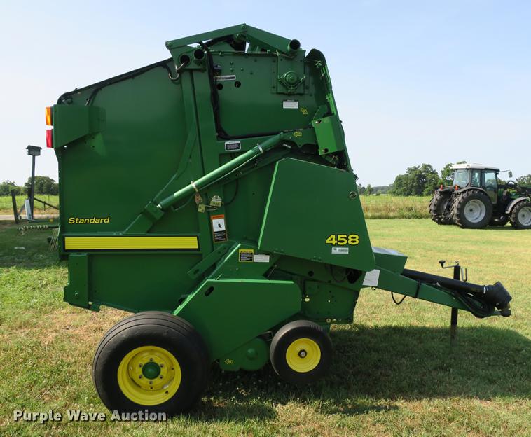 image for item DE3731 2009 John Deere 458 round baler