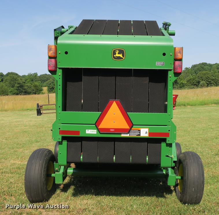 image for item DE3731 2009 John Deere 458 round baler