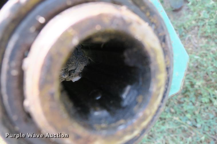 image for item DE3731 2009 John Deere 458 round baler