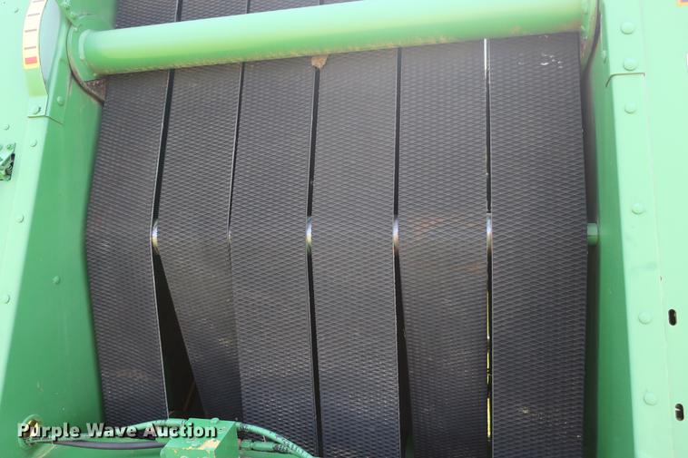 image for item DE3731 2009 John Deere 458 round baler