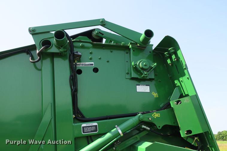 image for item DE3731 2009 John Deere 458 round baler