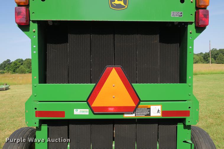 image for item DE3731 2009 John Deere 458 round baler