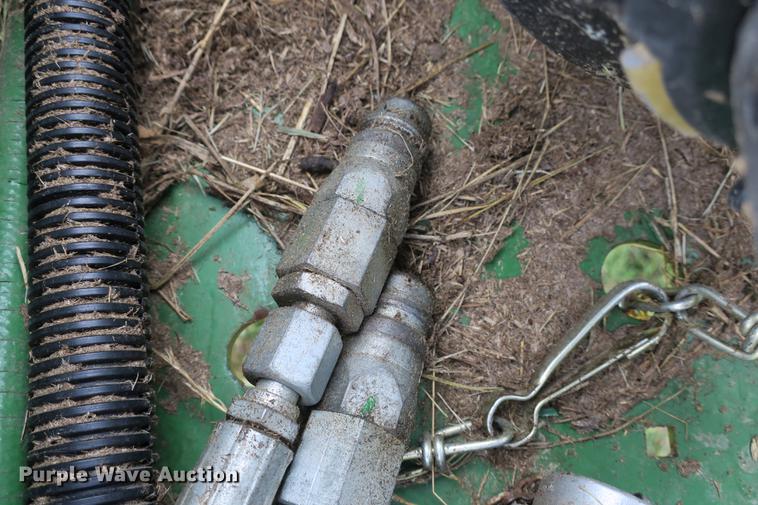 image for item DE3731 2009 John Deere 458 round baler