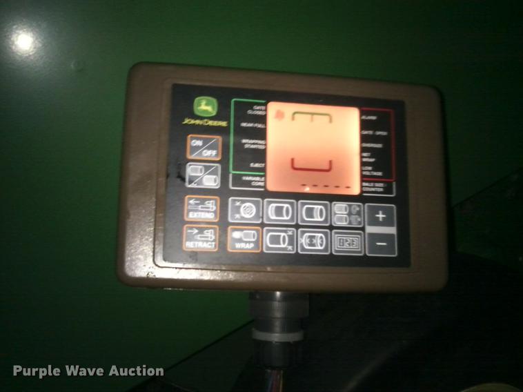 image for item DE3731 2009 John Deere 458 round baler