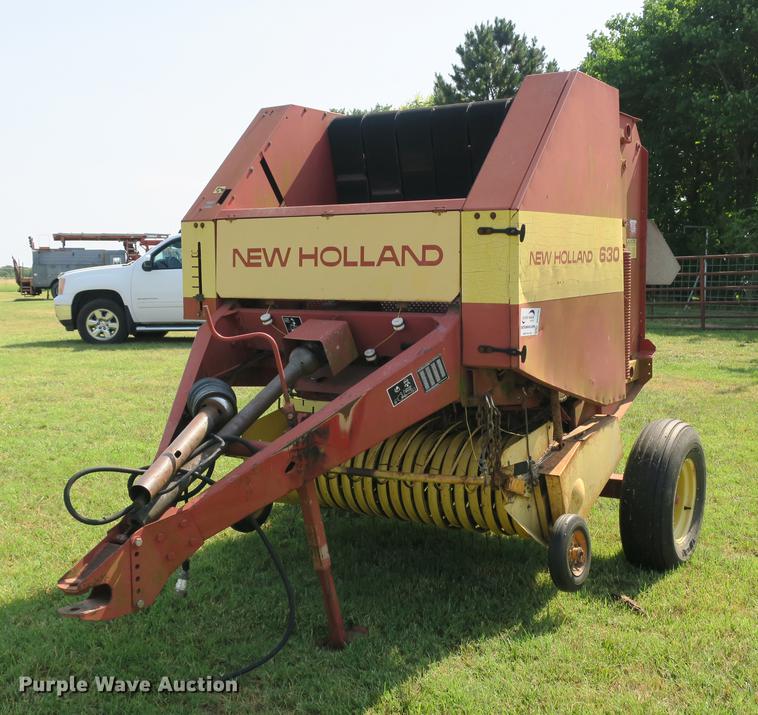 image for item DE3735 New Holland 630 round baler