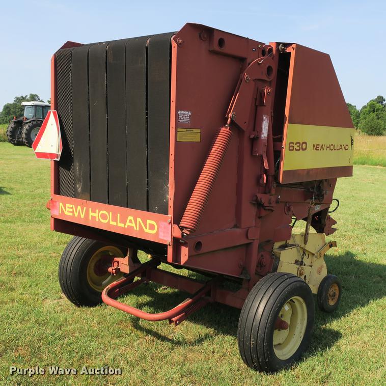 image for item DE3735 New Holland 630 round baler