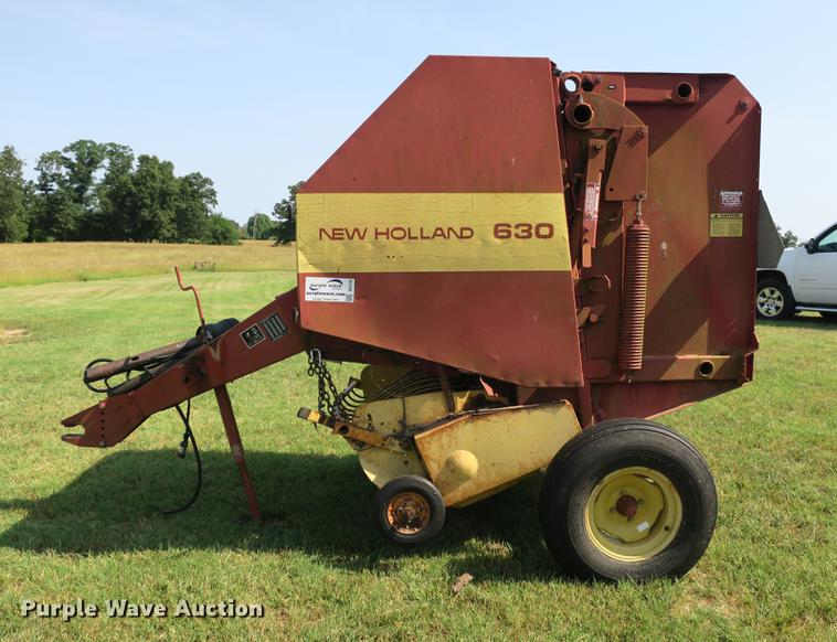 image for item DE3735 New Holland 630 round baler